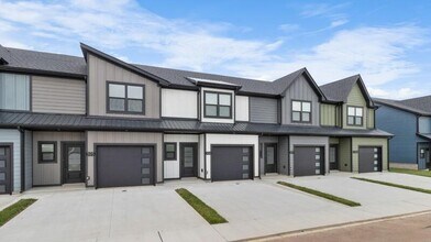 Building Photo - 306 Jonathan Wade Cir