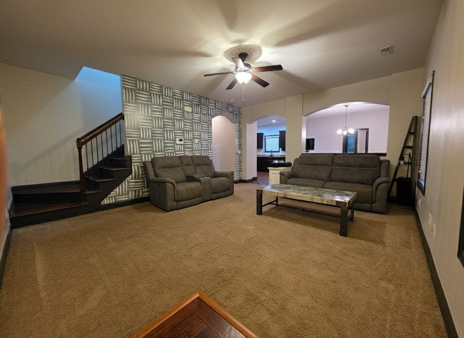 Building Photo - 2645 Old Field Rd