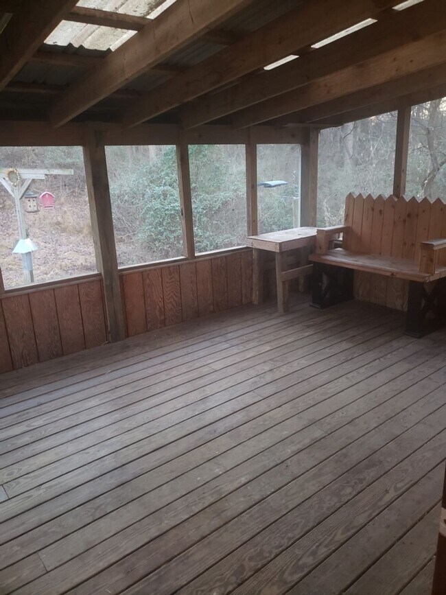 Building Photo - Rustic 1 Bedroom Single Family Home in Elizabethtown!