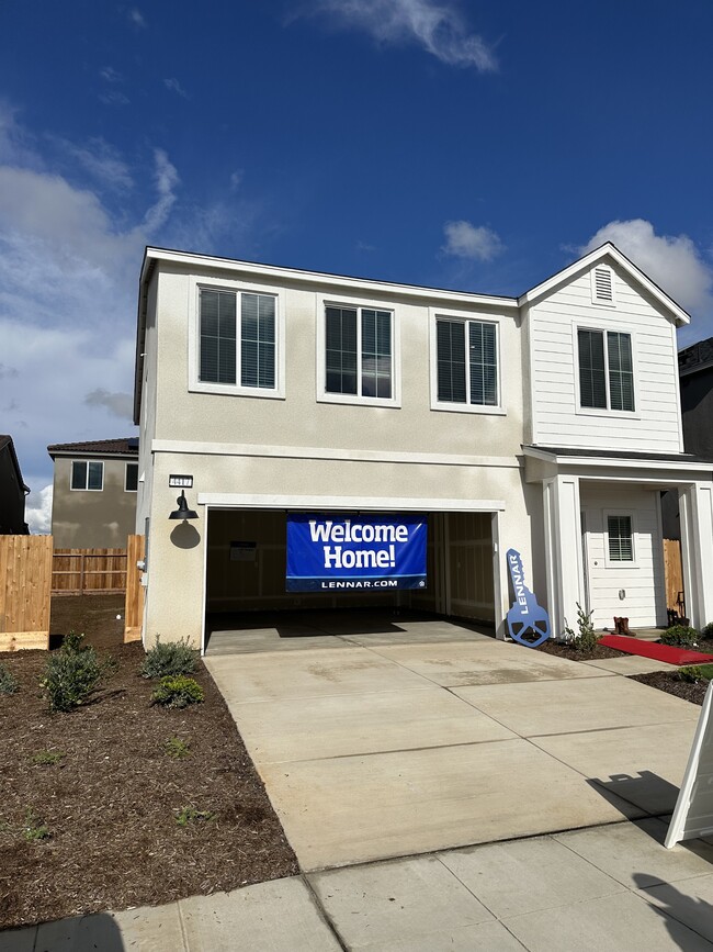 Building Photo - 4417 Hampton Wy