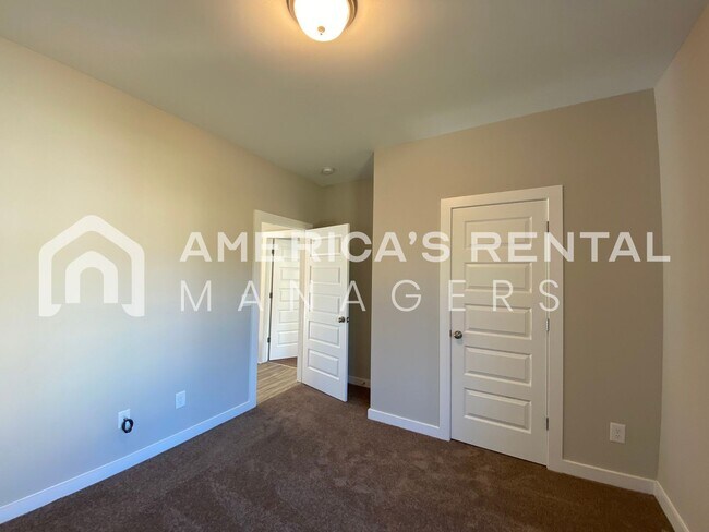 Building Photo - Home for Rent in Lincoln, AL!