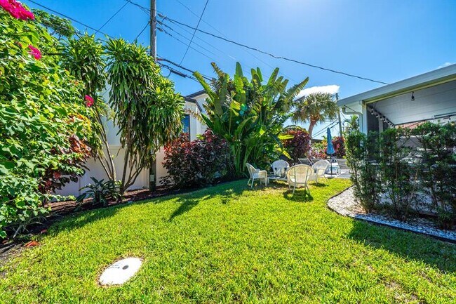 Building Photo - 4804 NE 21st Ave