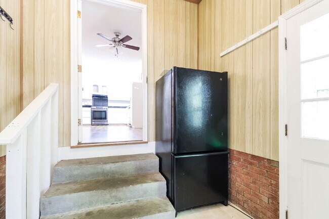 Building Photo - Charming 3-Bed, 2-Bath Home in Columbia’s Serene Highgate Neighborhood!