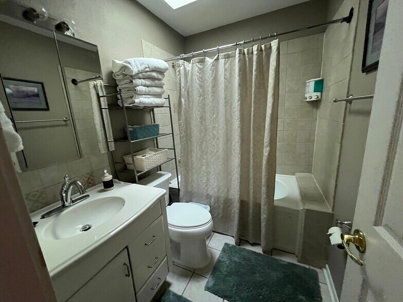 Building Photo - 3211 Auburn Pky