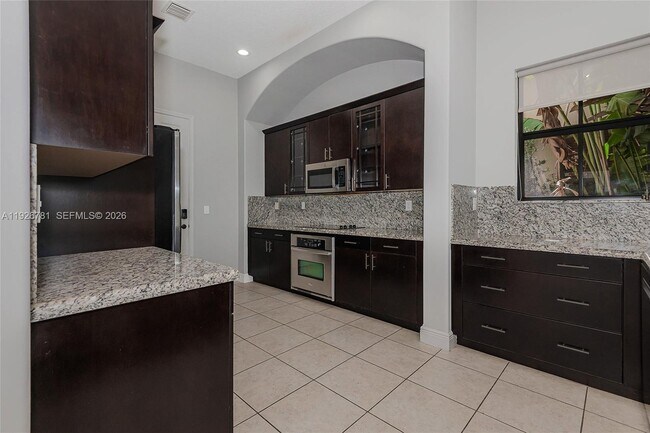 Building Photo - 3320 NW 84th Way