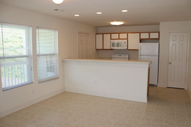 Building Photo - 1912-A/B Tabor Village Dr.