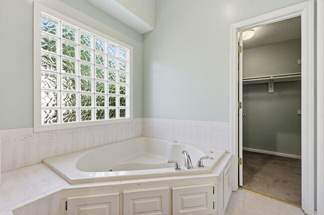 Building Photo - Luxury, Location & Lifestyle—All in One! Executive Home w/ Community Pool
