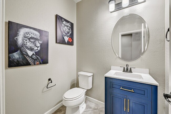 Building Photo - 3631 E Sophie Ln