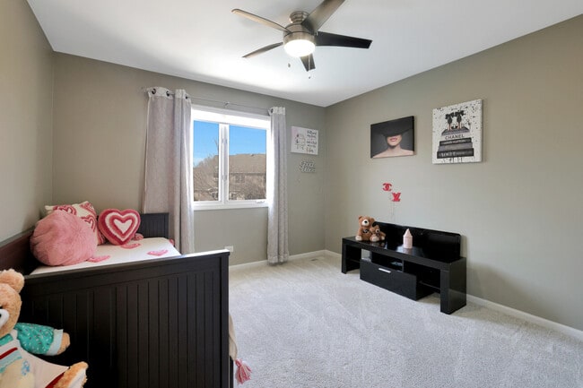 Building Photo - 2655 Molitor Rd
