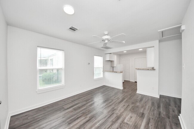 Building Photo - 233 N Carolina St