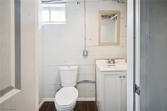 Building Photo - 5359 West Blvd