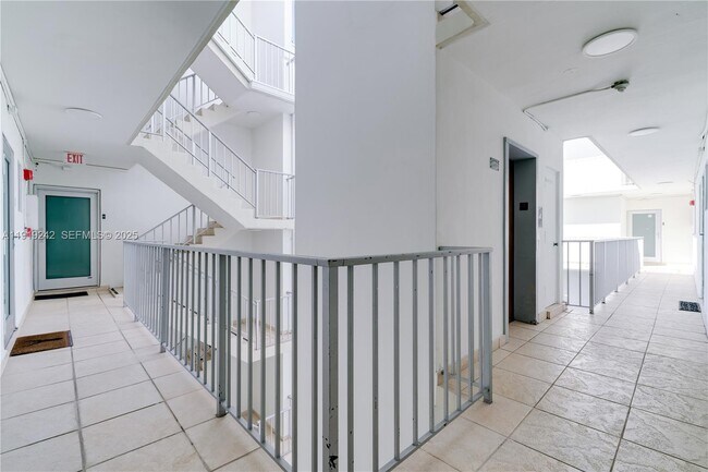 Building Photo - 1428 Euclid Ave