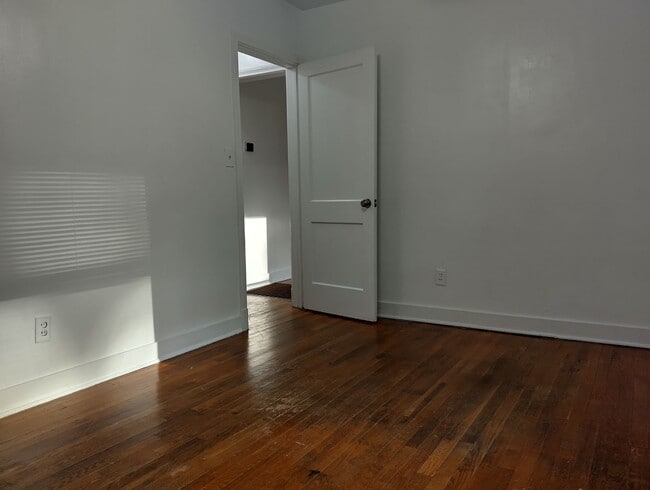 Building Photo - Lovely single family home available in the...