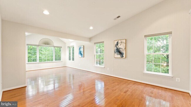 Building Photo - 219 Grassy Ridge Terrace