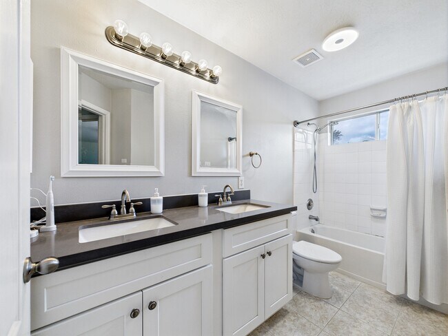 Building Photo - 4503 Avery Hollow Ct