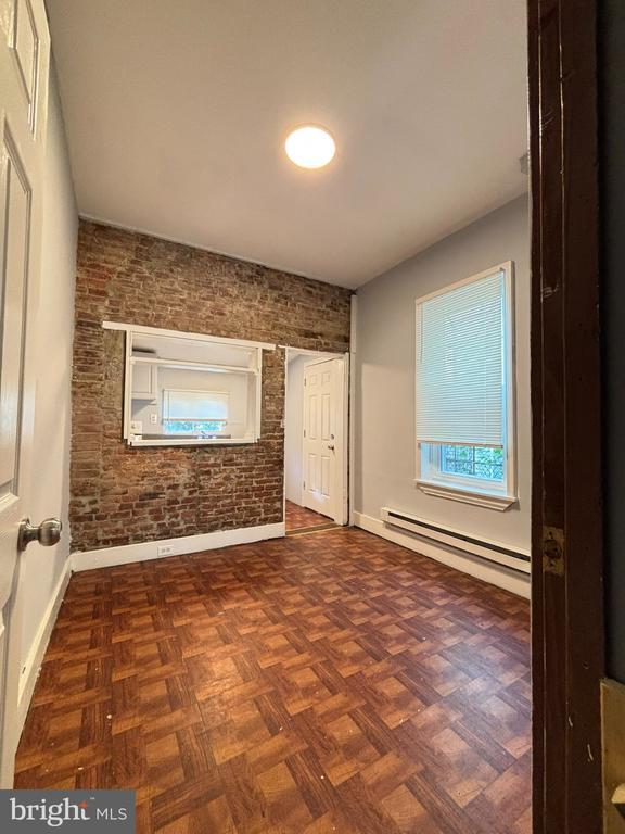 Building Photo - 2054 Bellmore St