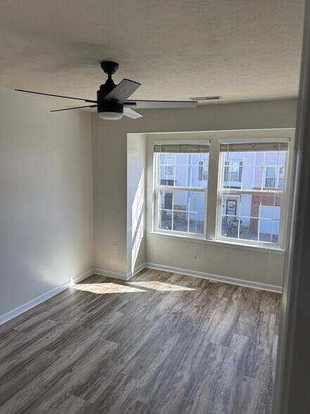 Building Photo - 204 Treeline Ln