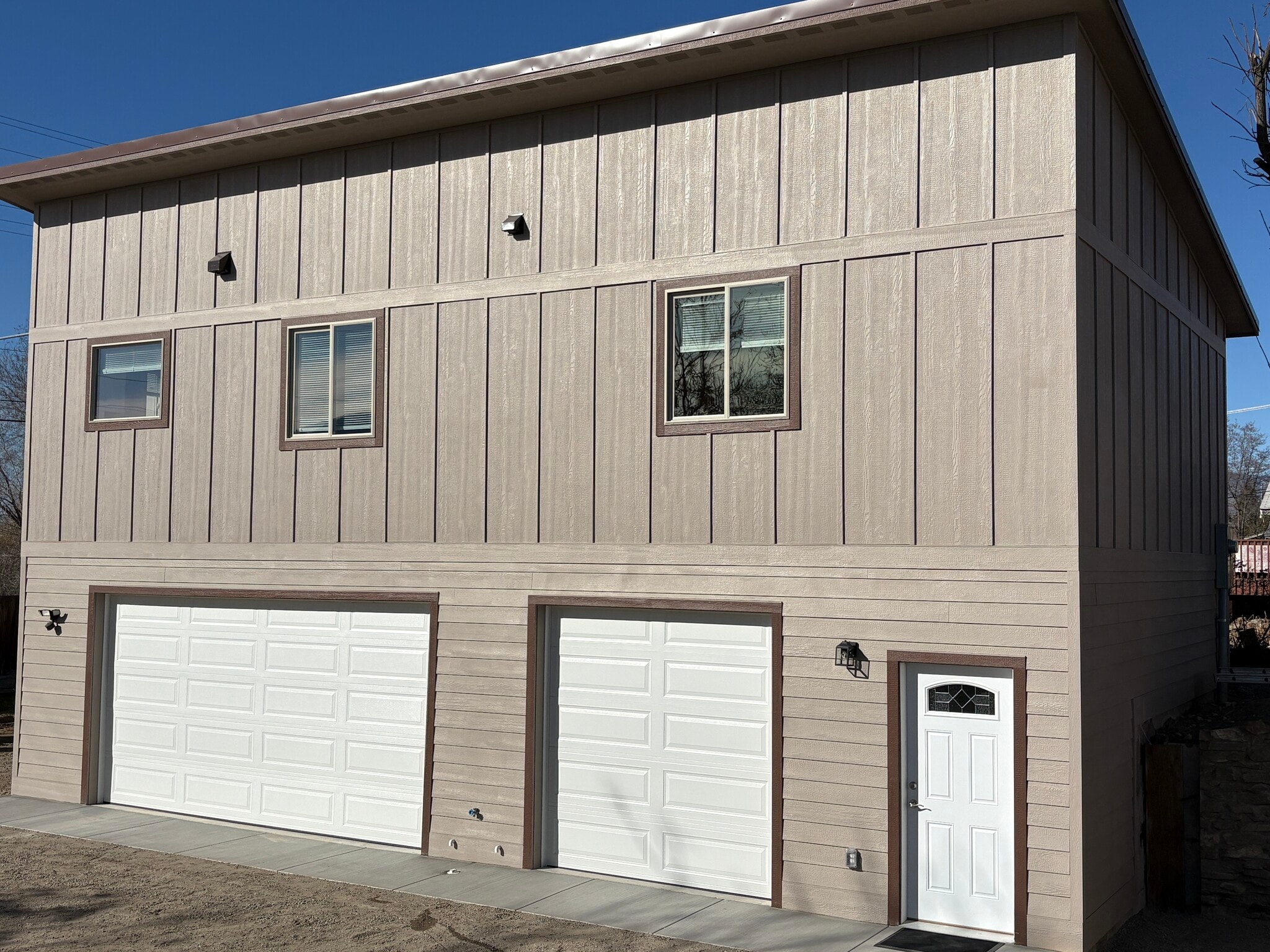 Building Photo - 2210 Arden Ct N