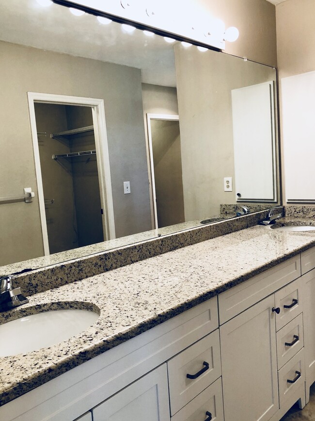 Building Photo - Gulf access Pet Friendly Pool home in SW C...