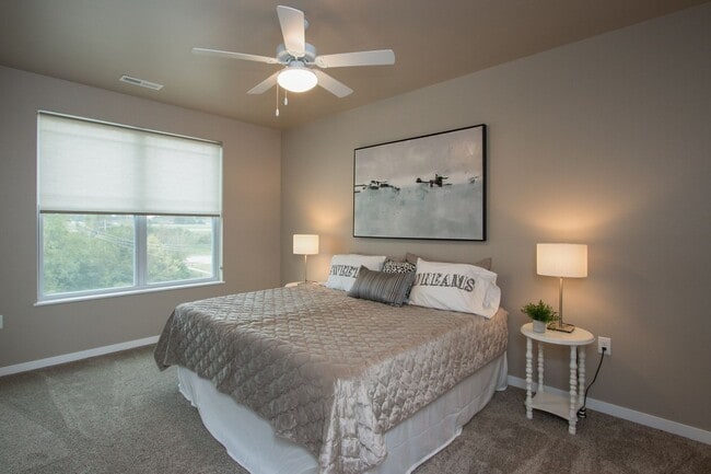 Building Photo - Spacious 1-bedroom, 1.5 bath, 1st floor, with elevated deck, available 07/01/2026