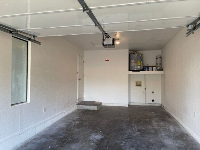 Building Photo - Yountville Condo