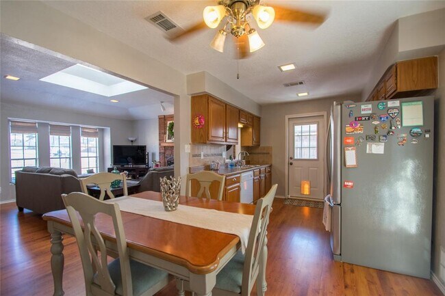 Building Photo - 2611 Brandywyne Dr