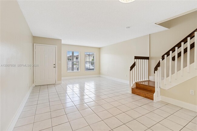 Building Photo - 9187 Fontainebleau Blvd