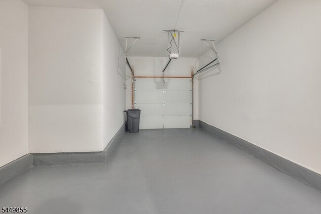 Building Photo - 408 Kensington Ln