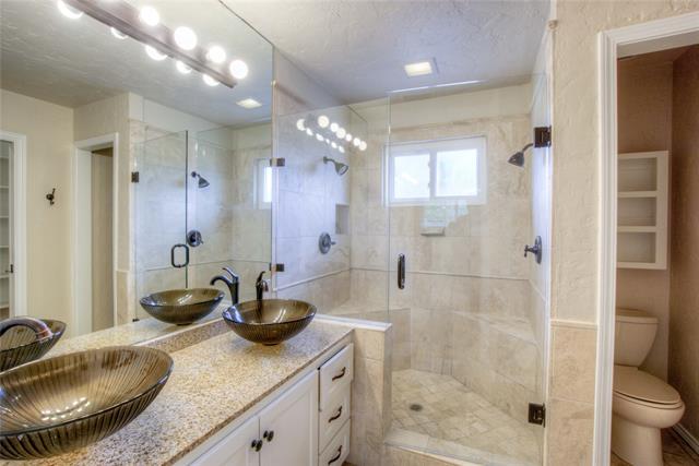 Building Photo - 3112 Kingston Dr