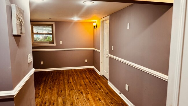 Building Photo - 609 Oxford St