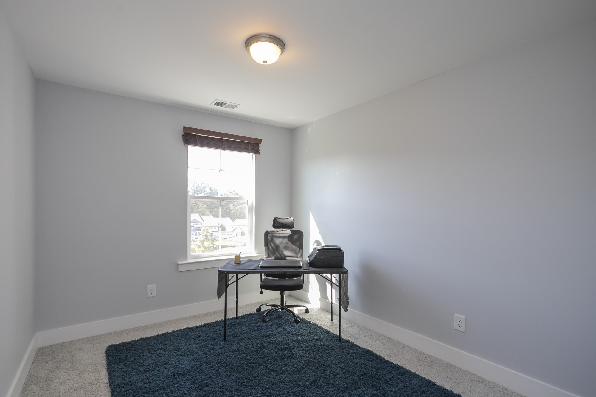 Building Photo - 2097 Orangery Dr