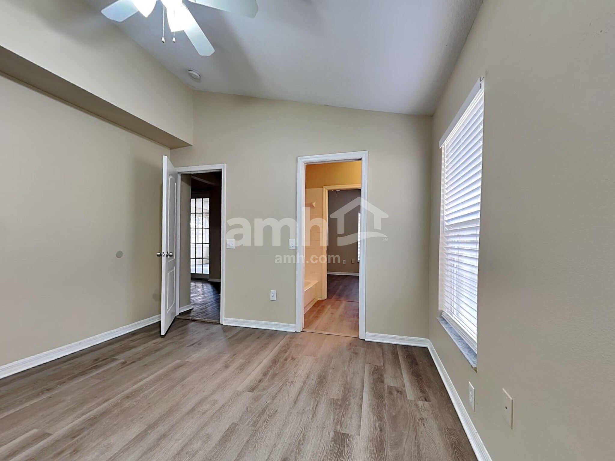 Building Photo - 9312 Hidden Water Cir