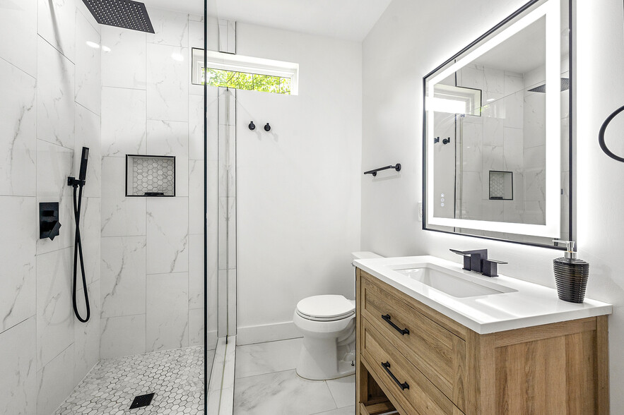 Building Photo - 2310 Tiger Flowers Dr NW