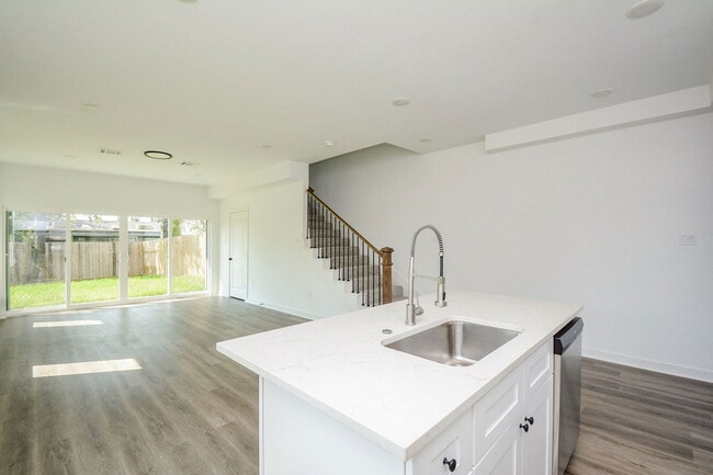 Building Photo - 4358 Clover St