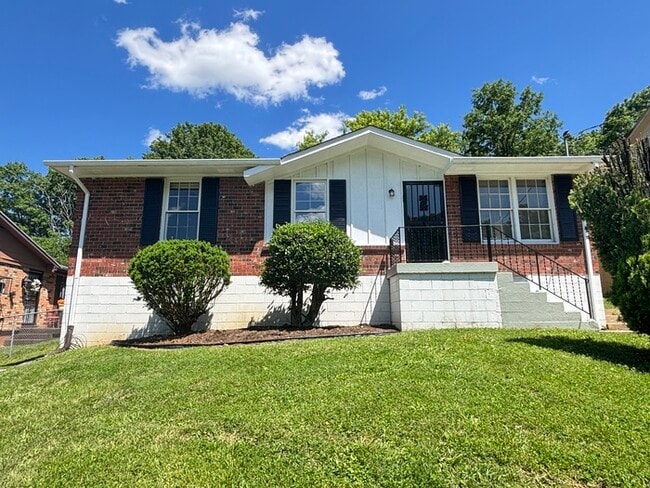 Primary Photo - 2788 Old Matthews Rd