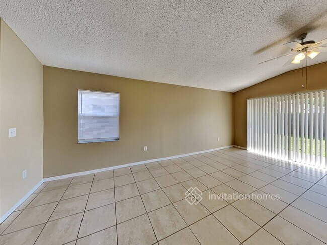 Building Photo - 563 Lindsay Anne Ct