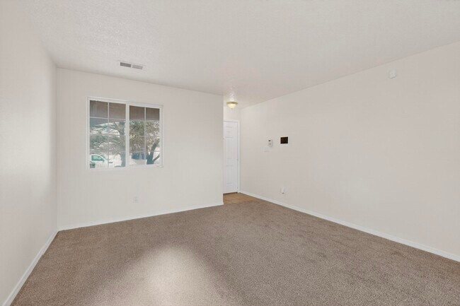 Building Photo - 8300 Bluffs Edge Pl NW