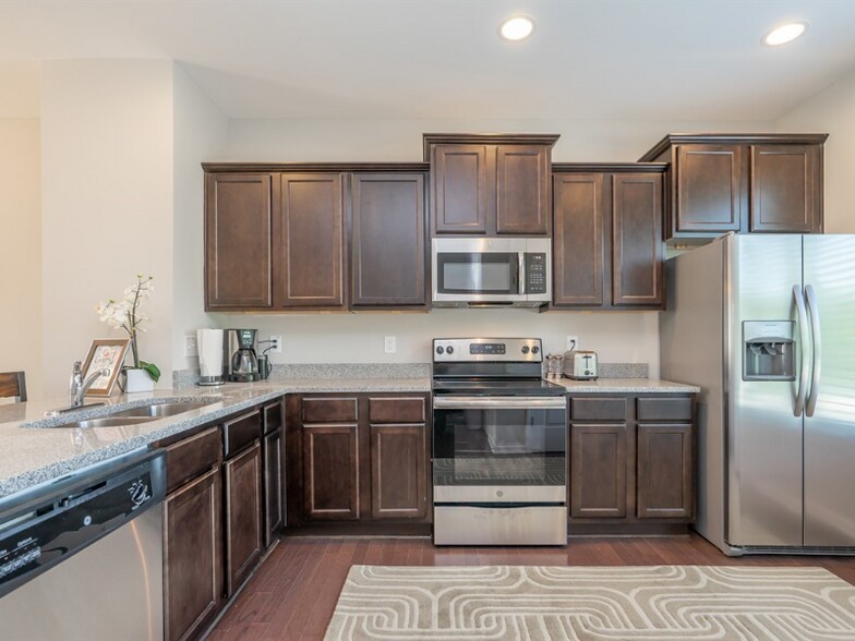 Building Photo - 2630 Wolf Cub Ct