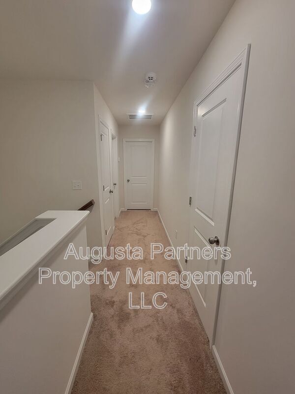 Building Photo - 166 Luxborough Ct