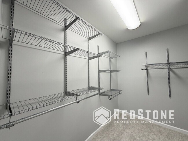 Building Photo - 6489 Bellcross Trl