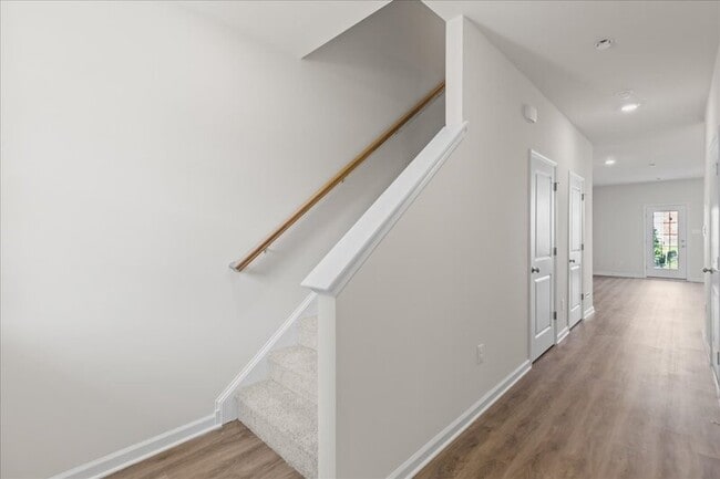 Building Photo - 15 Whaler Dr