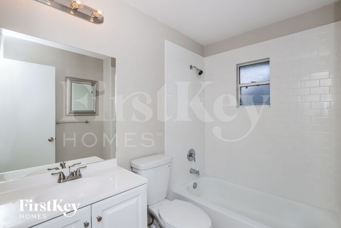 Building Photo - 424 Charlotta Ave SE