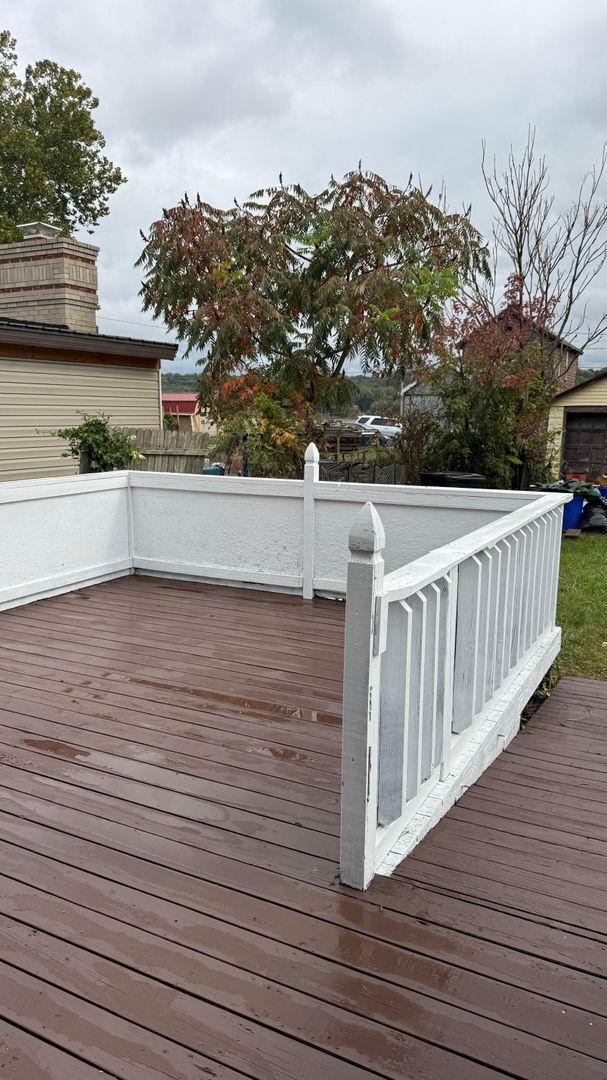 Building Photo - 2 bedroom house available now