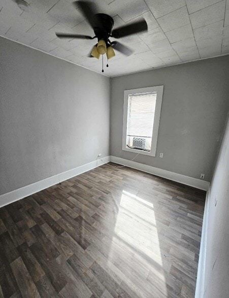 Building Photo - 18 N Avenue C