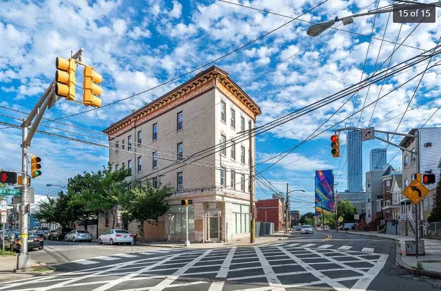 Primary Photo - 187 Hopkins Ave