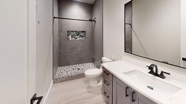 Building Photo - Beautiful 4-Bedroom, 2.5-Bath Home with Po...