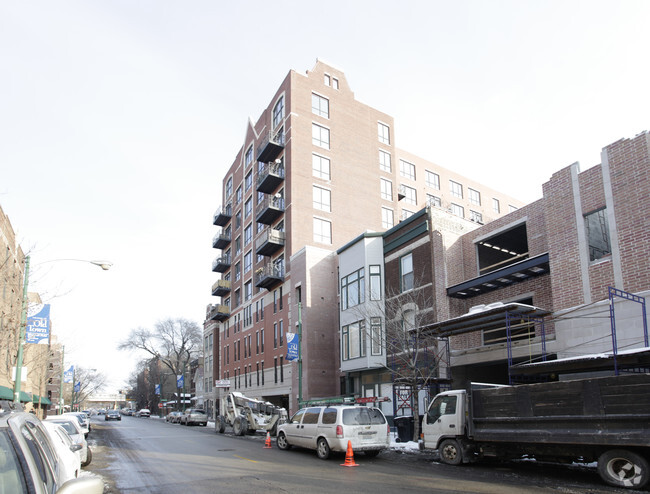Building Photo - Royalton Towers