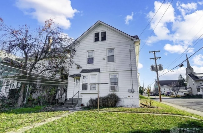 Building Photo - 743 St Nicholas Ave
