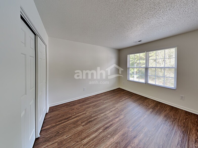 Building Photo - 1327 Arbor Greene Dr