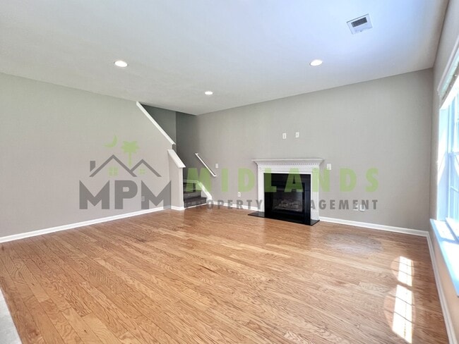 Building Photo - 464 Edenhall Dr